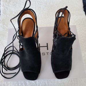 Halston Black Zoe Tie-up Heels; Black suede; Size 7